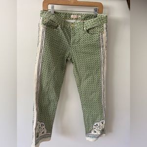 The cutest Tori Burch mid-rise cropped jeans size 29